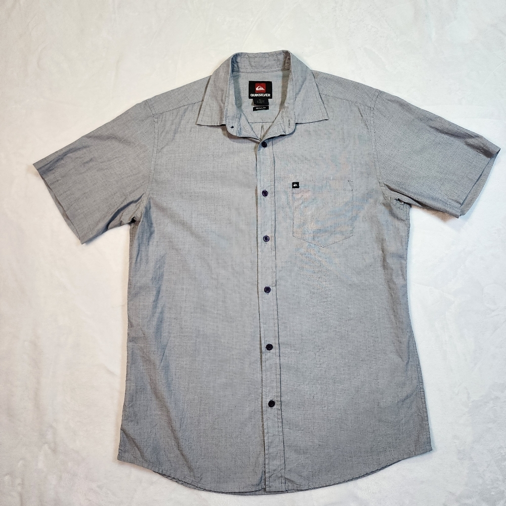 Quiksilver Gray Button Down Shirt Short Sleeve Casual Size Small - Picture 2 of 11